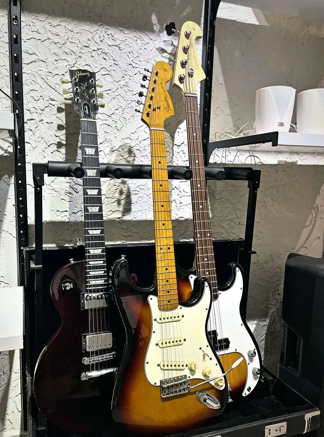 Elektro gitarlar